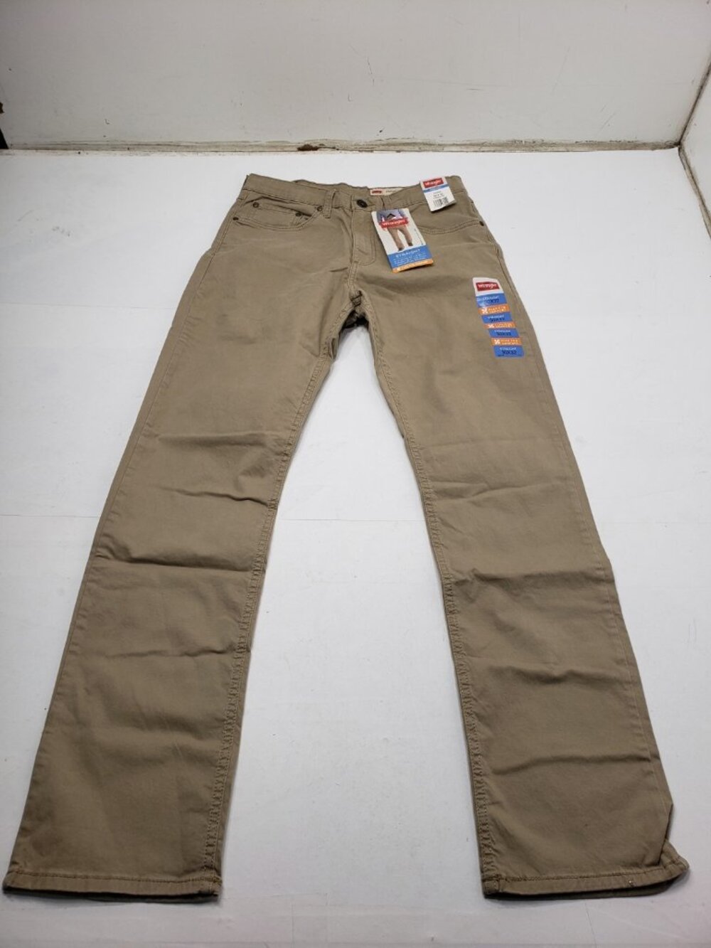 Wrangler Men's Straight Fit Flex Pants 30x32 Tan Khaki 95GRWGR New with Tags NWT
